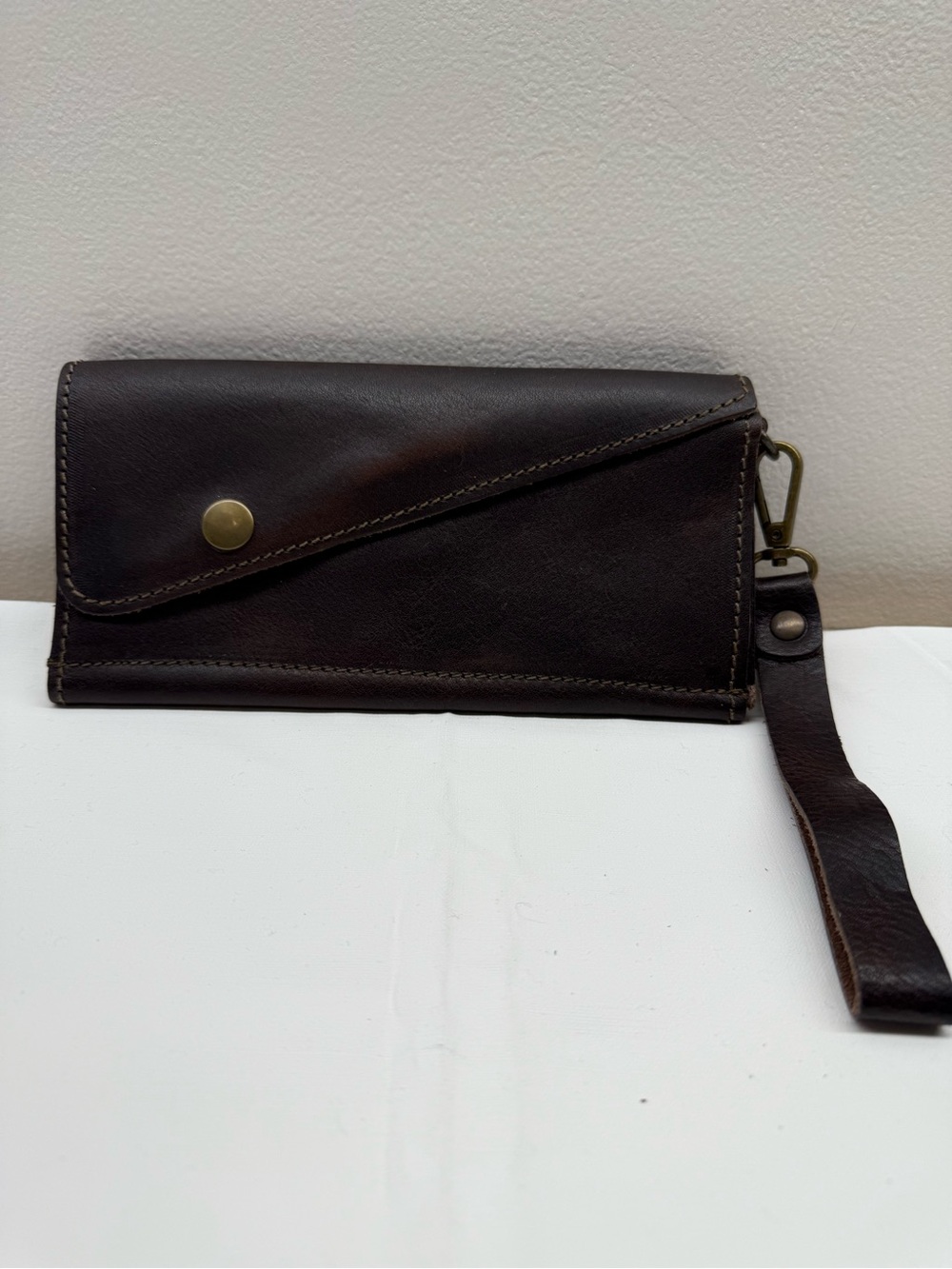 Equestrian noir, new without tags, brown, leather wristlet, and‎ wallet